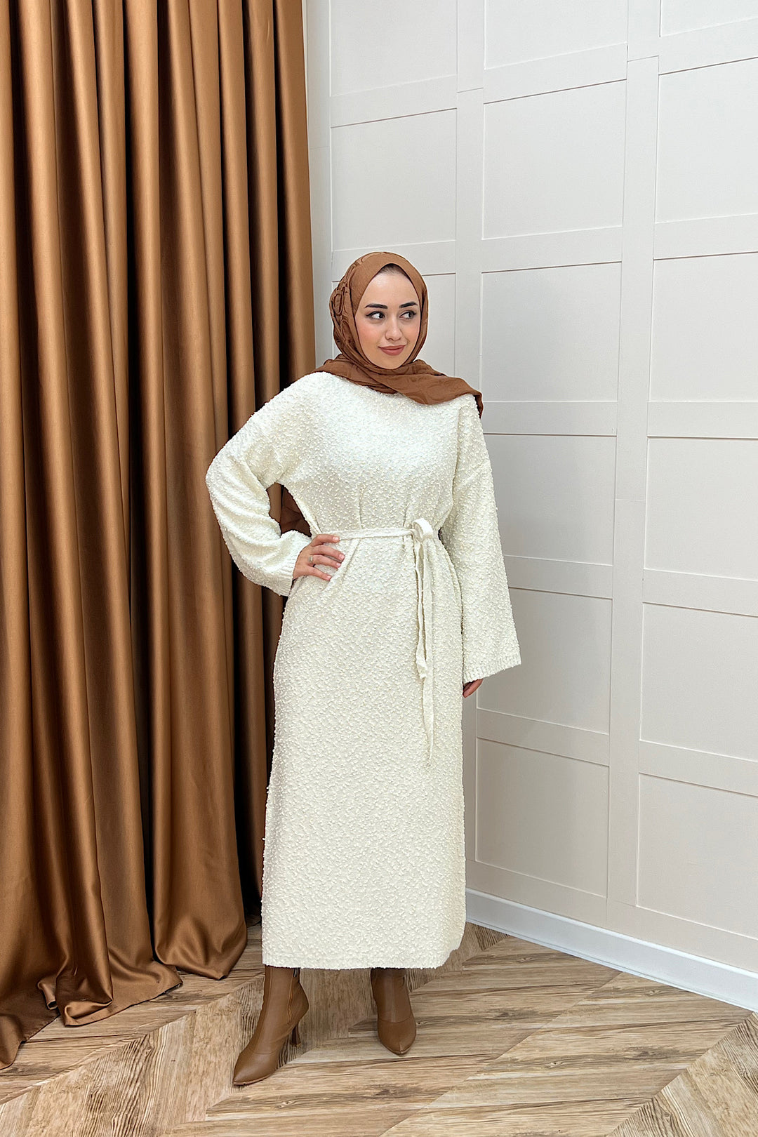 Yumoş Sim Karışımlı Salaş Triko Elbise Krem 252500-KREM