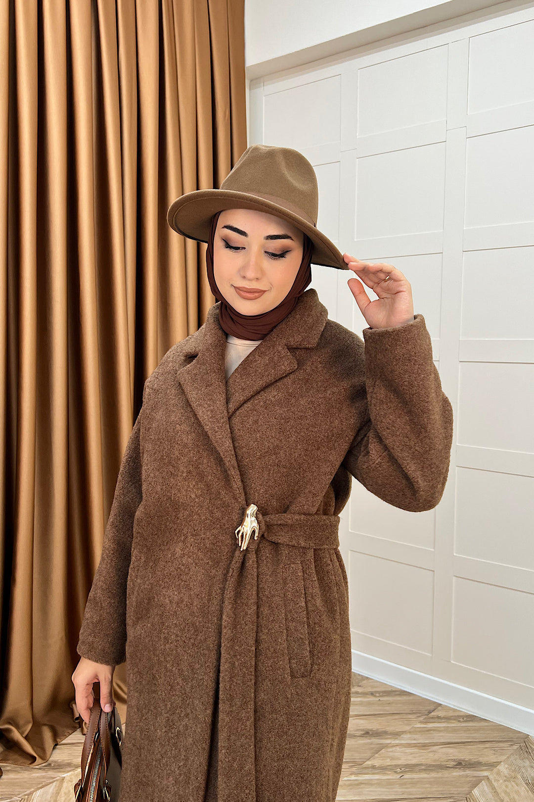 Yaren Premium Kumaş Broş Detay Kaban Kahverengi 5511-KAHVERENGI