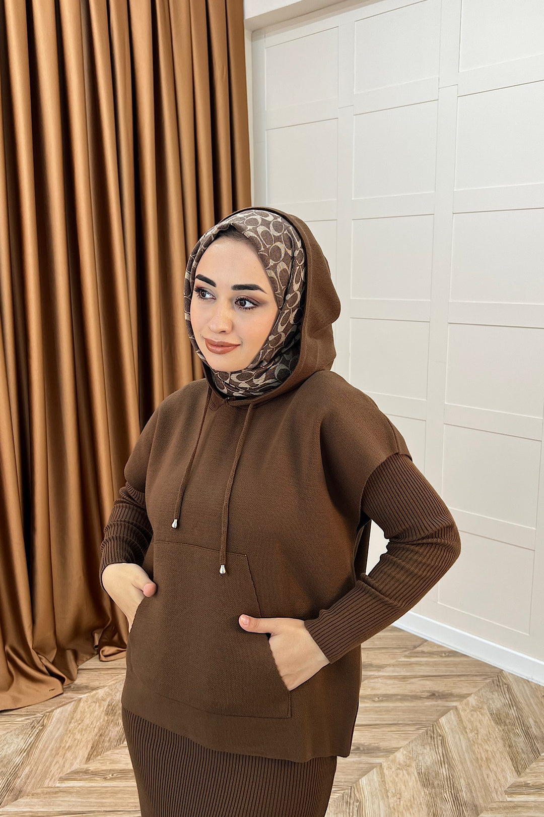 Üst Kapüşonlu İkili Triko Elbise Kahverengi 25290-KAHVERENGI