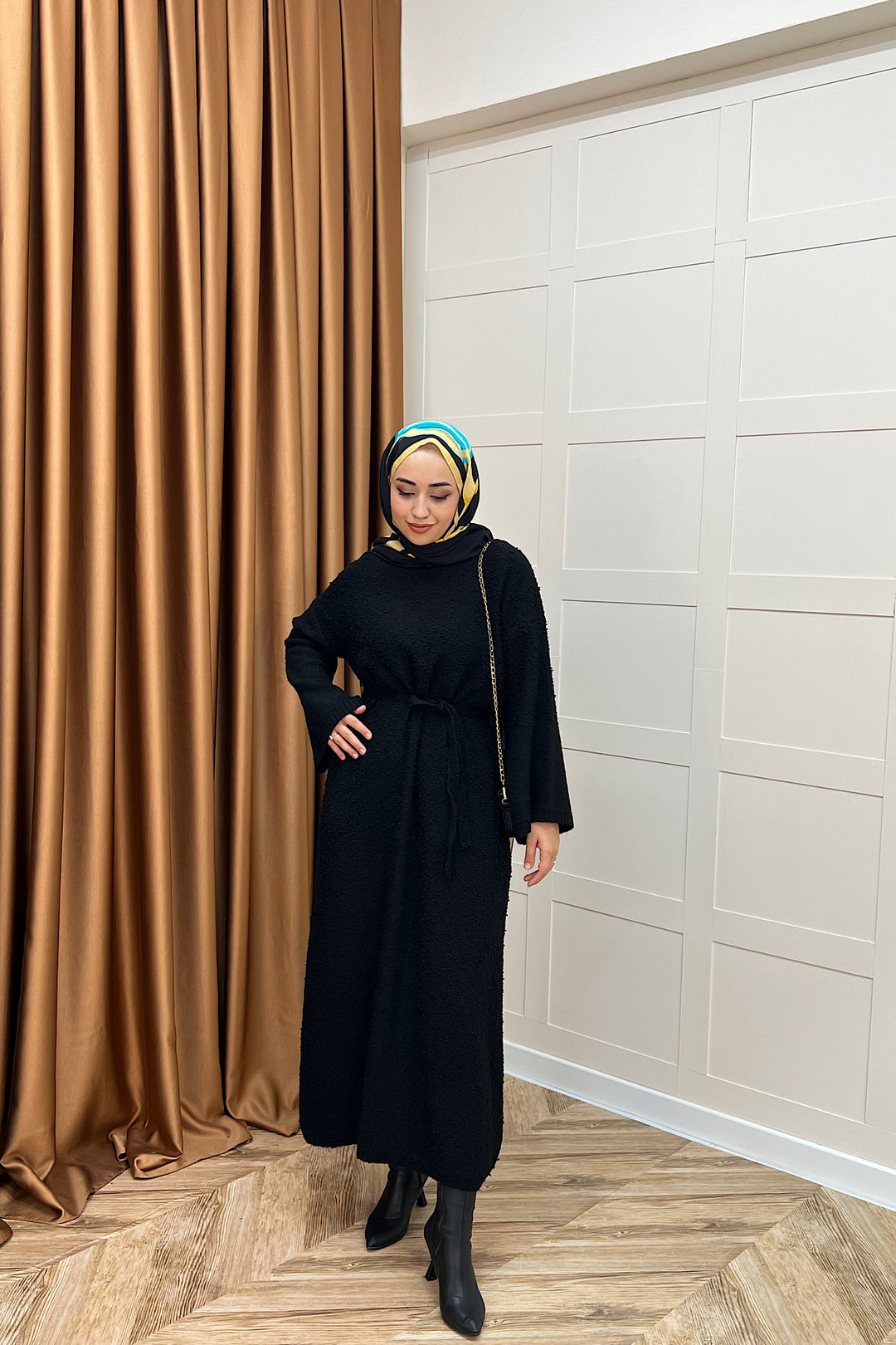 Yumoş Sim Karışımlı Salaş Triko Elbise Siyah 252500-SIYAH