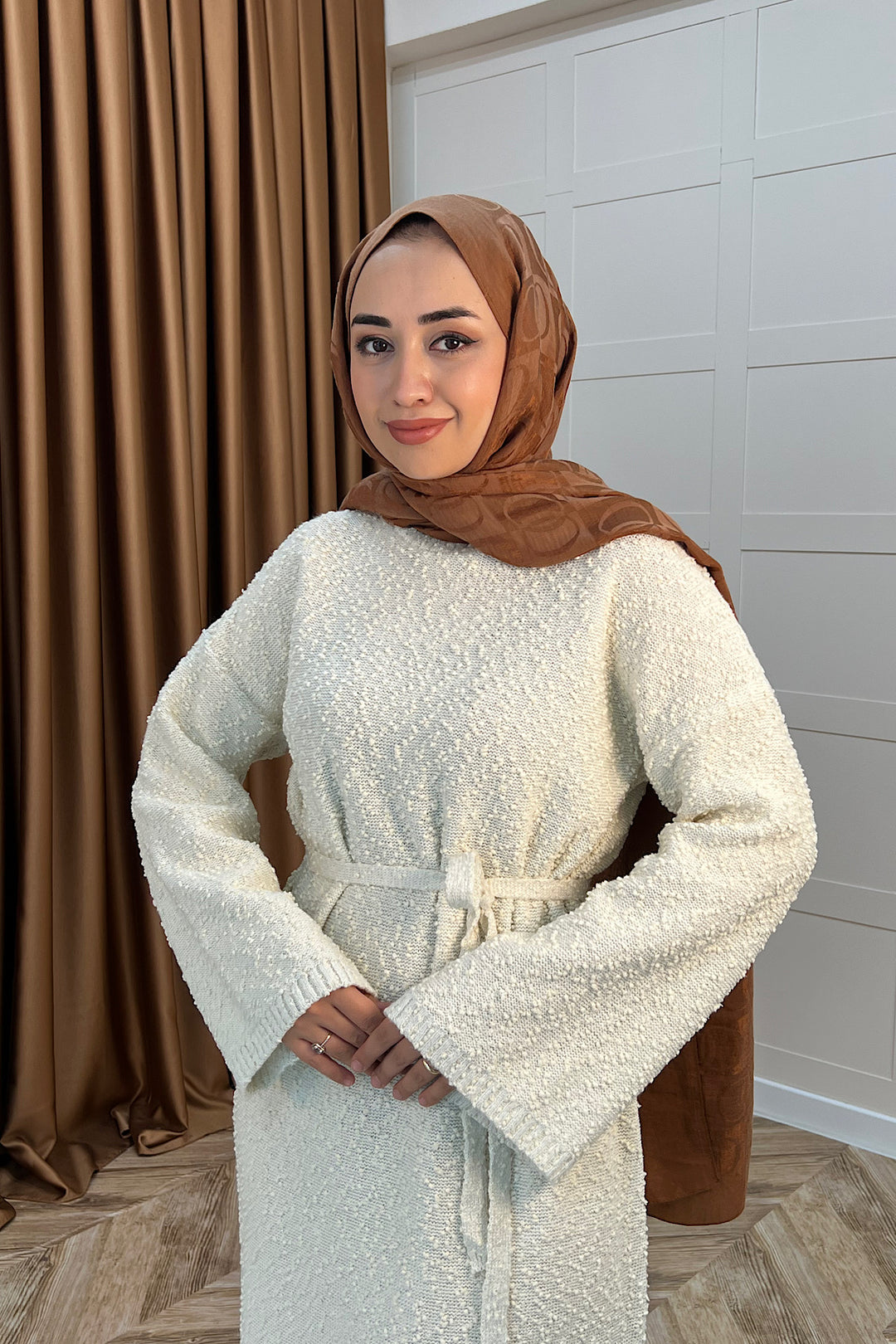 Yumoş Sim Karışımlı Salaş Triko Elbise Krem 252500-KREM