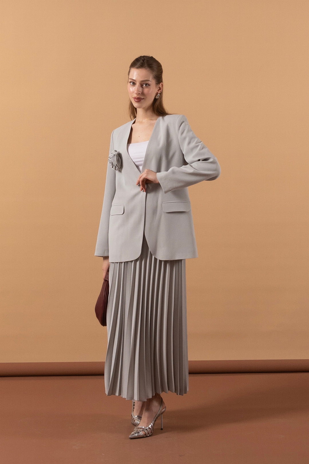 Eteği Piliseli Broş Detay Takım Taş 2031-TAS