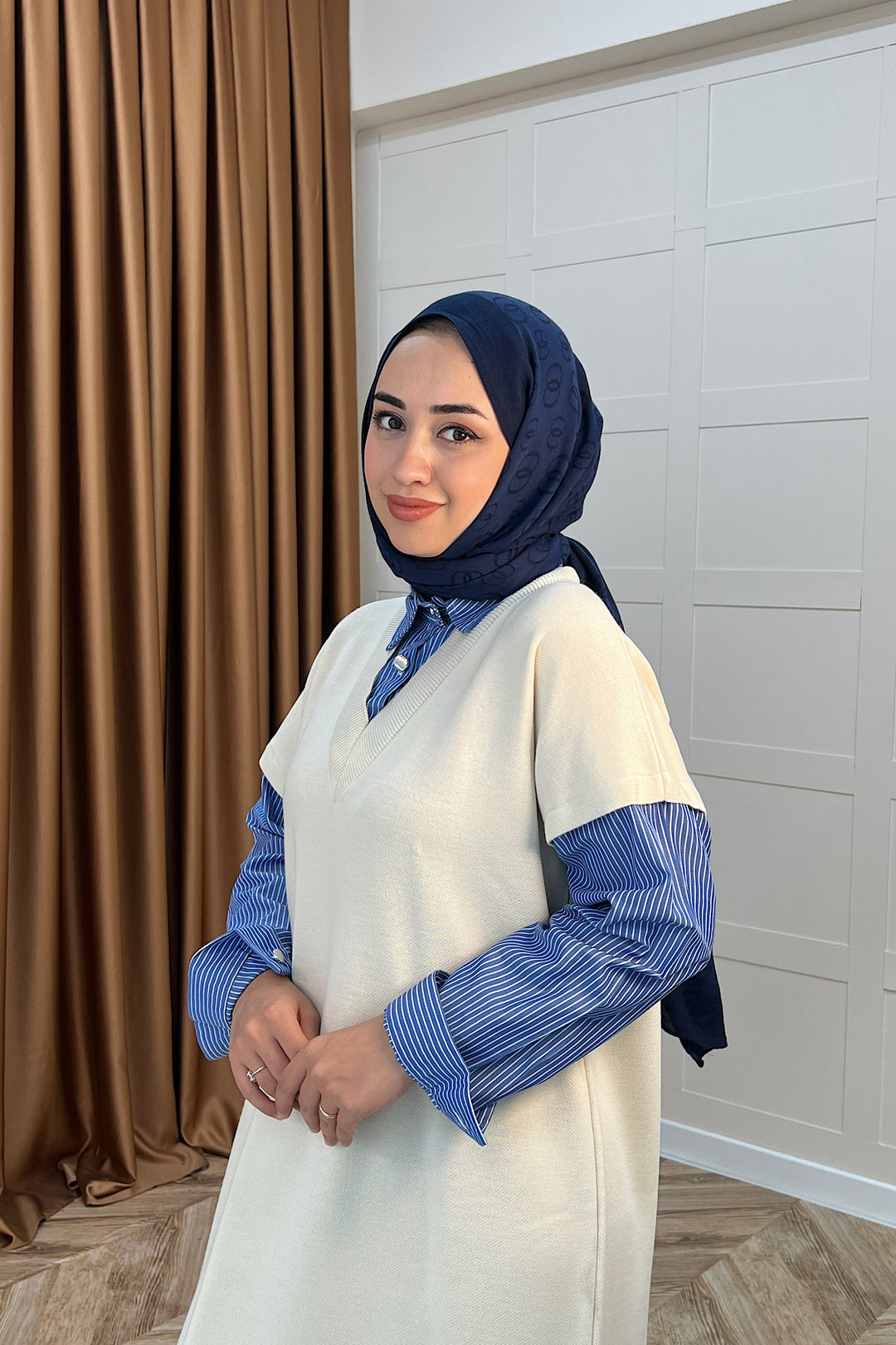 Samira Gömlek Detaylı Triko Elbise Krem 241110-KREM