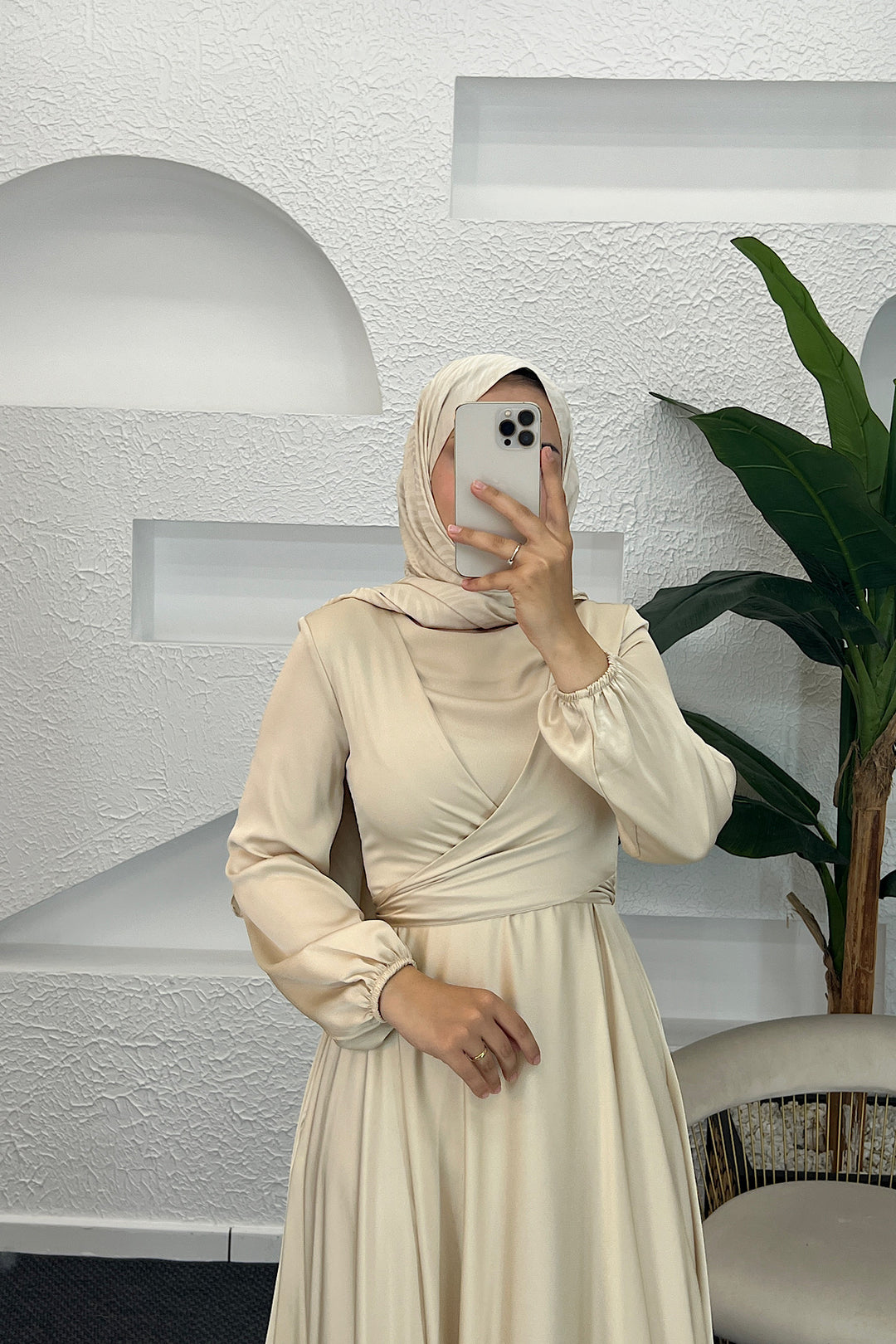 Önü Çarpraz Saten Abiye Krem 4529-KREM