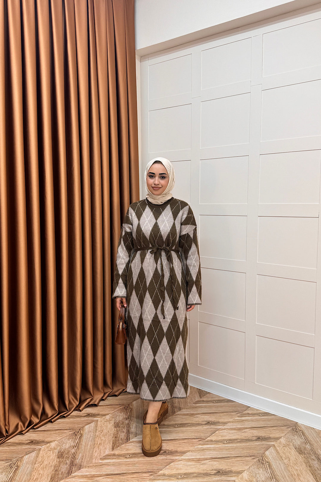 Baklava Desenli Triko Elbise Kahverengi 241300-KAHVERENGI