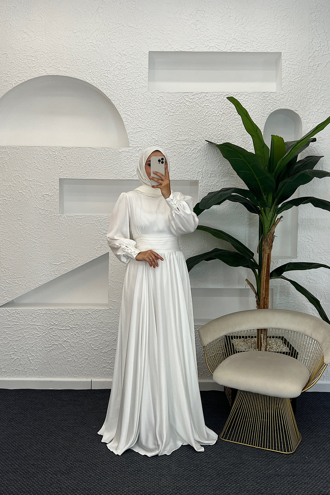 Beli Piliseli Saten Abiye Beyaz 04340-BEYAZ