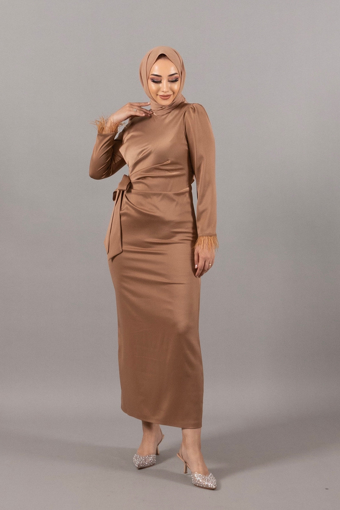 Kol Saçaklı Saten Abiye Vizon 4897-VIZON