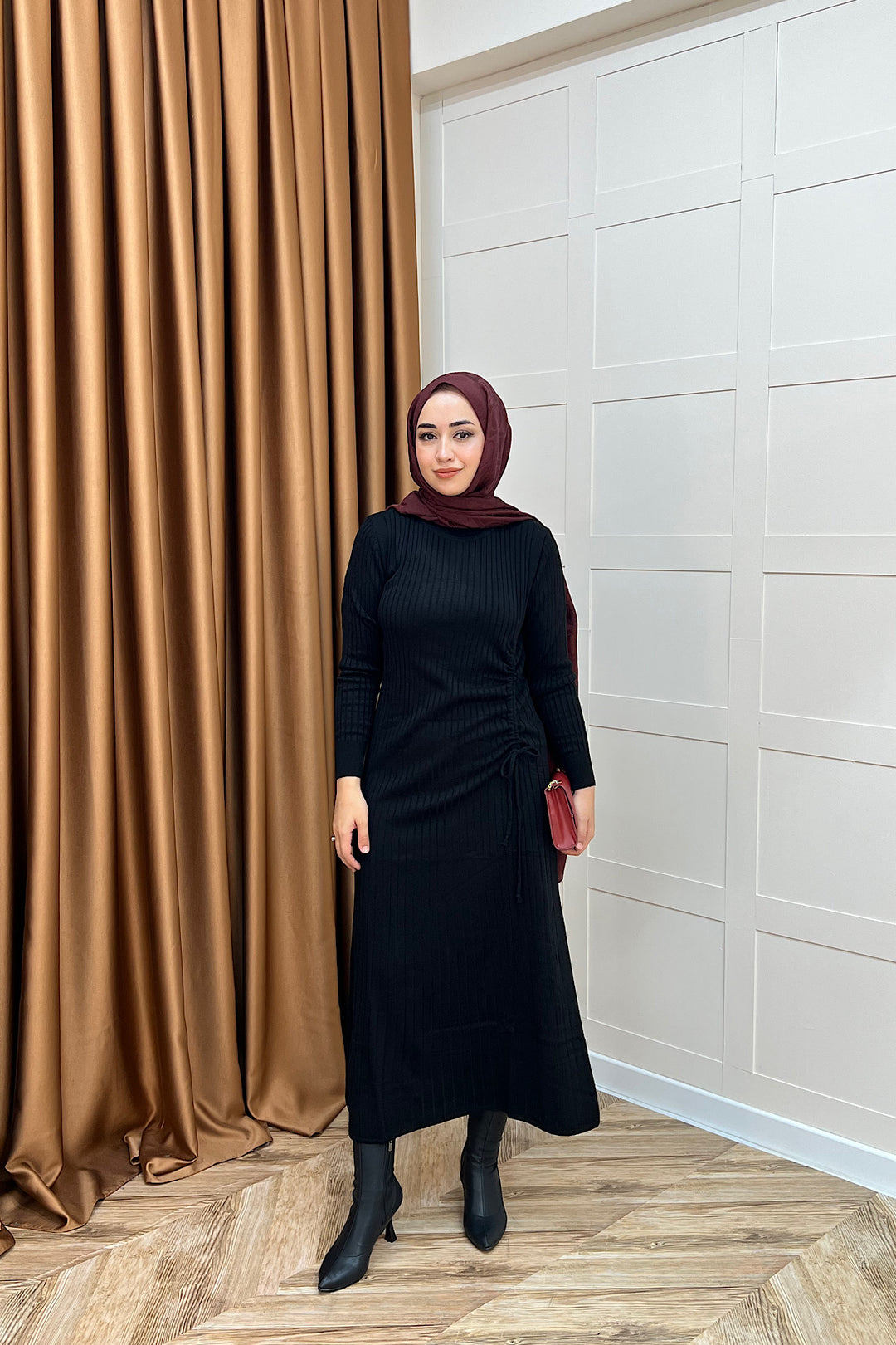 Yandan Büzgülü Triko Elbise Siyah 24870-SIYAH