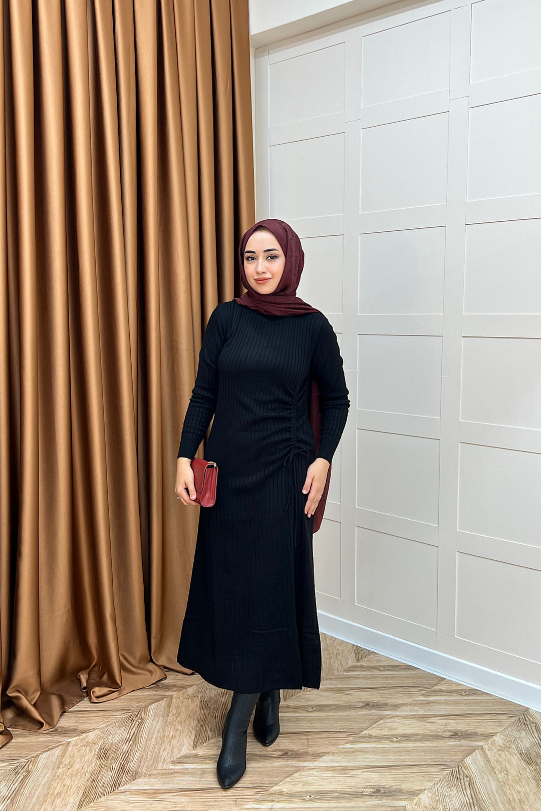 Yandan Büzgülü Triko Elbise Siyah 24870-SIYAH