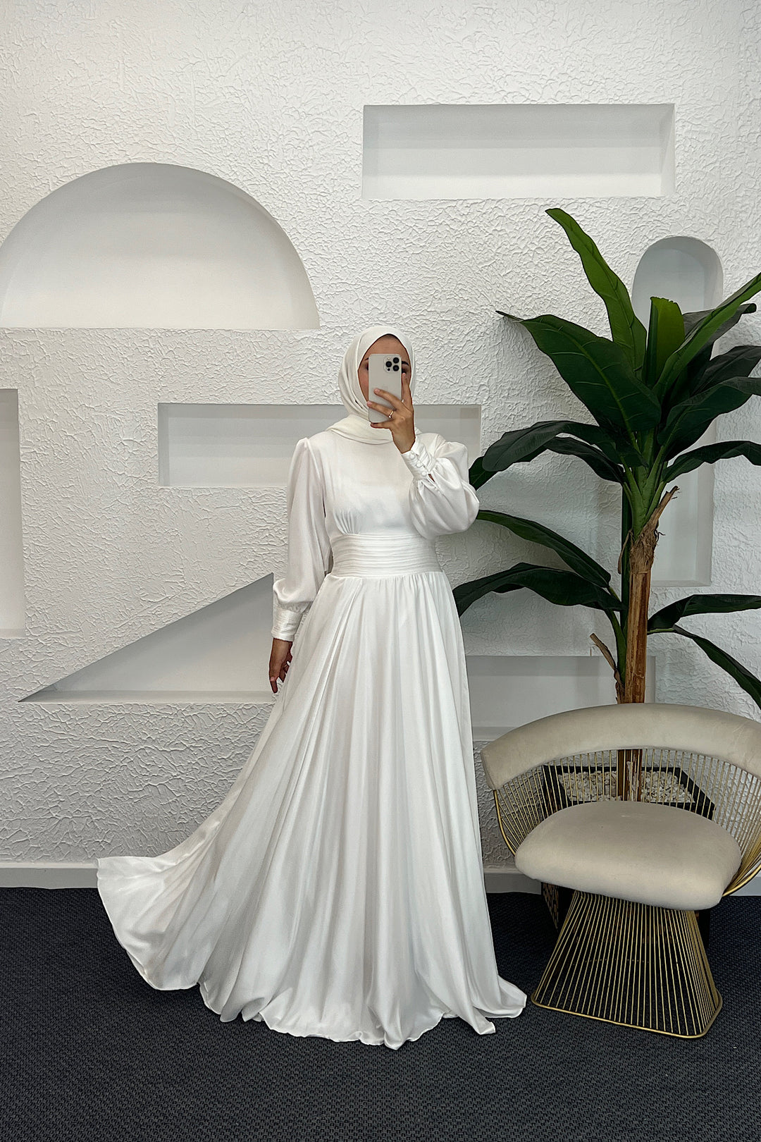 Beli Piliseli Saten Abiye Beyaz 04340-BEYAZ