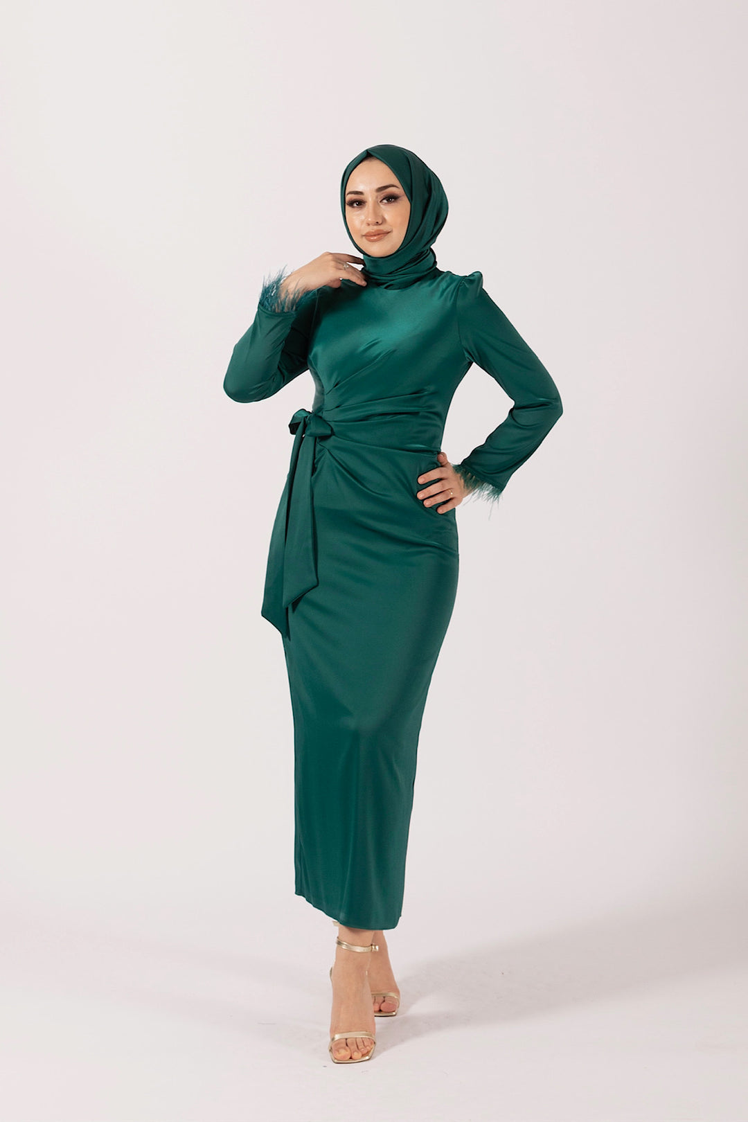Kol Saçaklı Saten Abiye Zümrüt 4897-ZUMRUT
