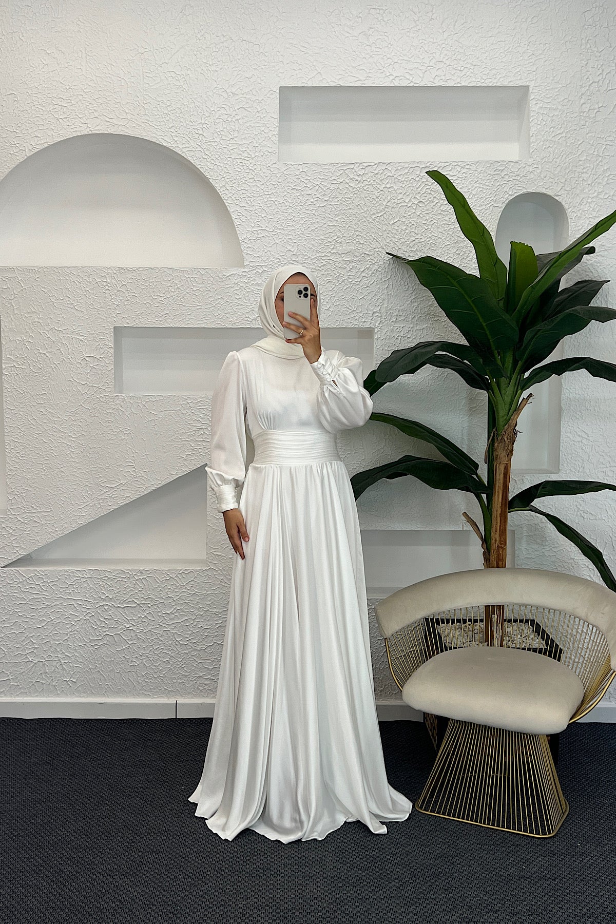Beli Piliseli Saten Abiye Beyaz 04340-BEYAZ