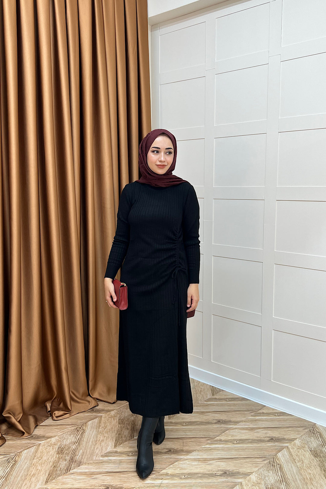 Yandan Büzgülü Triko Elbise Siyah 24870-SIYAH