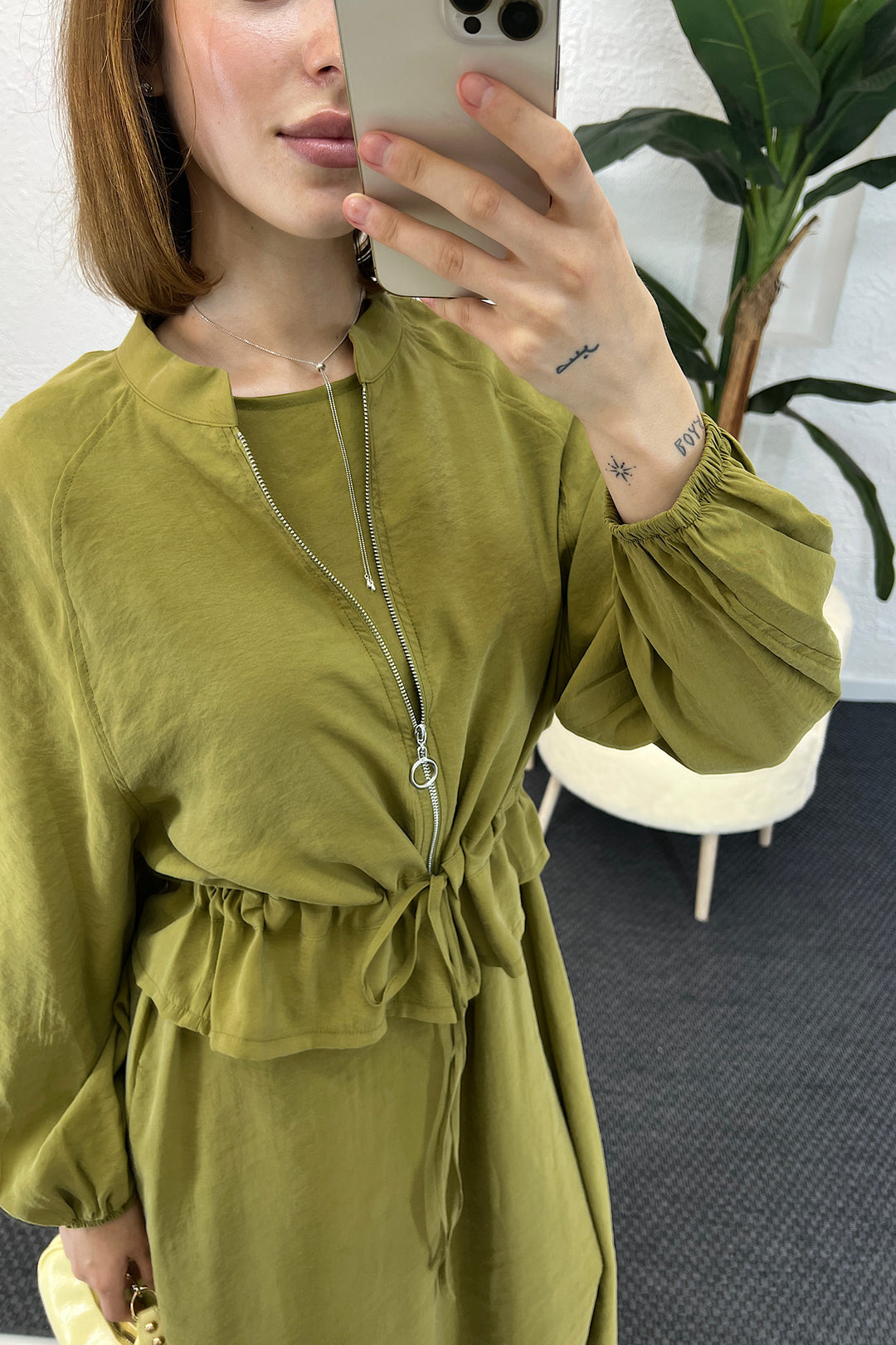 Belden Büzgülü Fermuar Detay Elbise Yağ Yeşili 2889-YAGYESILI