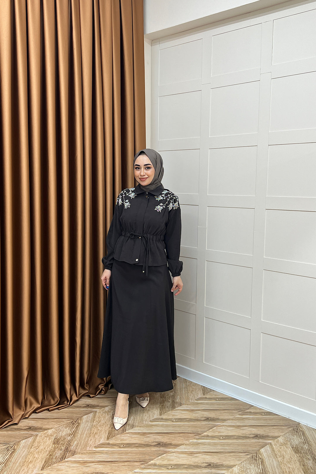 Laura Taş İşlemeli Etek Takım Kahverengi 02969-KAHVERENGI
