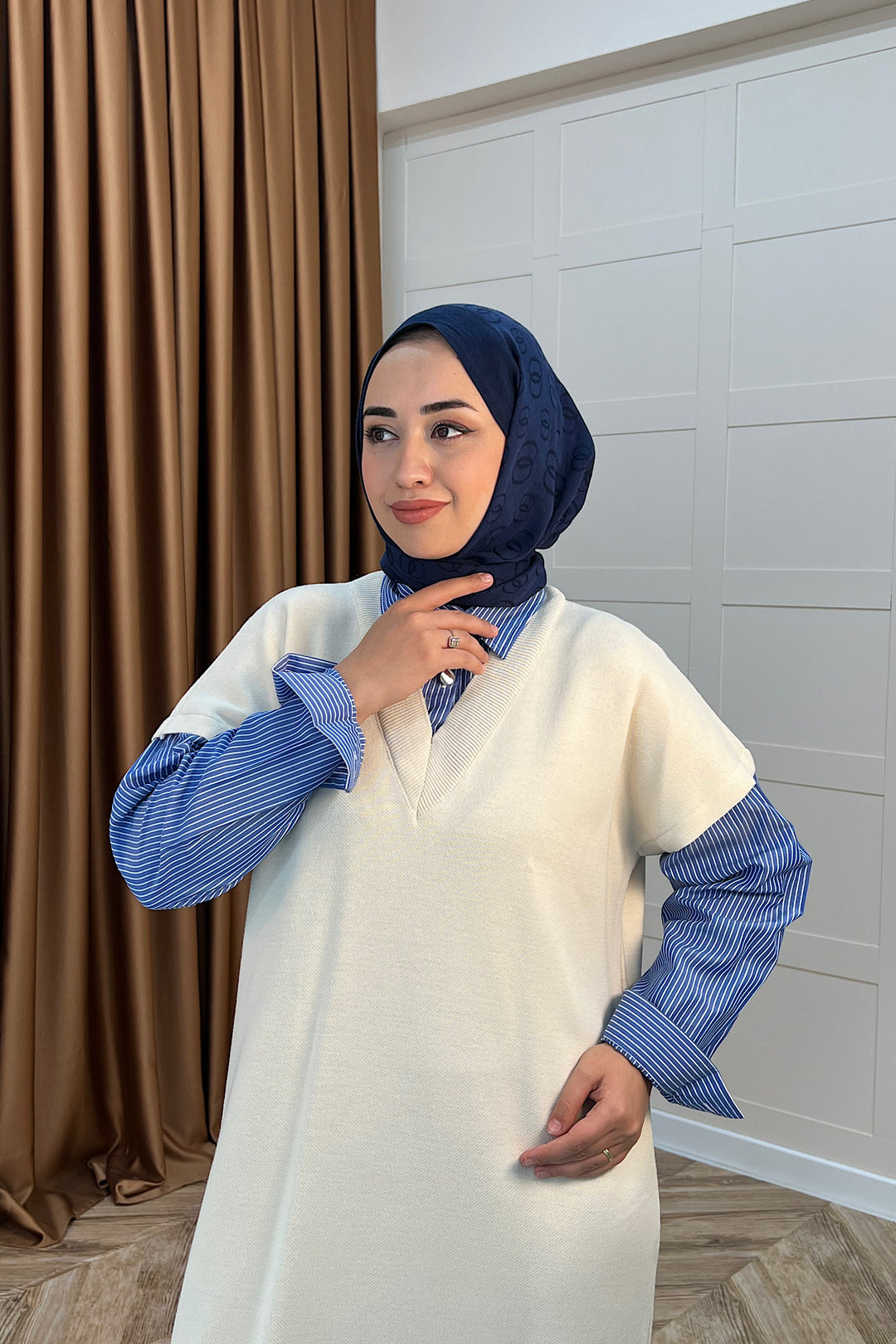 Samira Gömlek Detaylı Triko Elbise Krem 241110-KREM