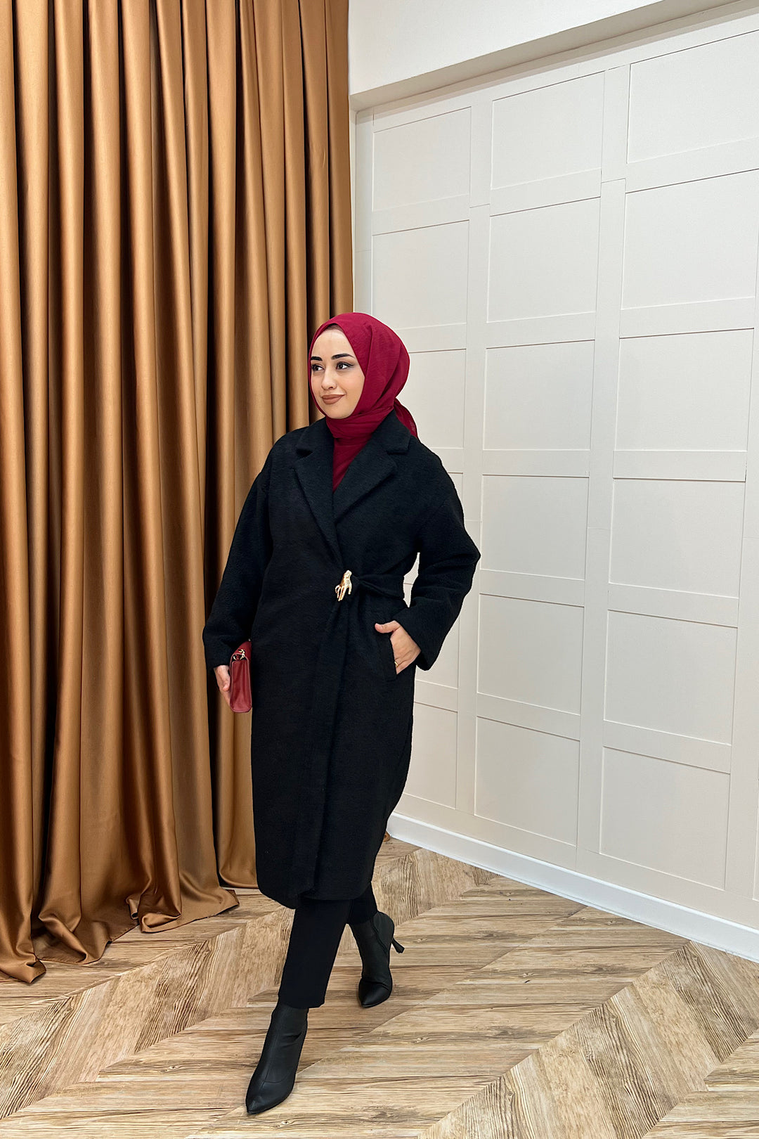 Yaren Premium Kumaş Broş Detay Kaban Siyah 5511-SIYAH