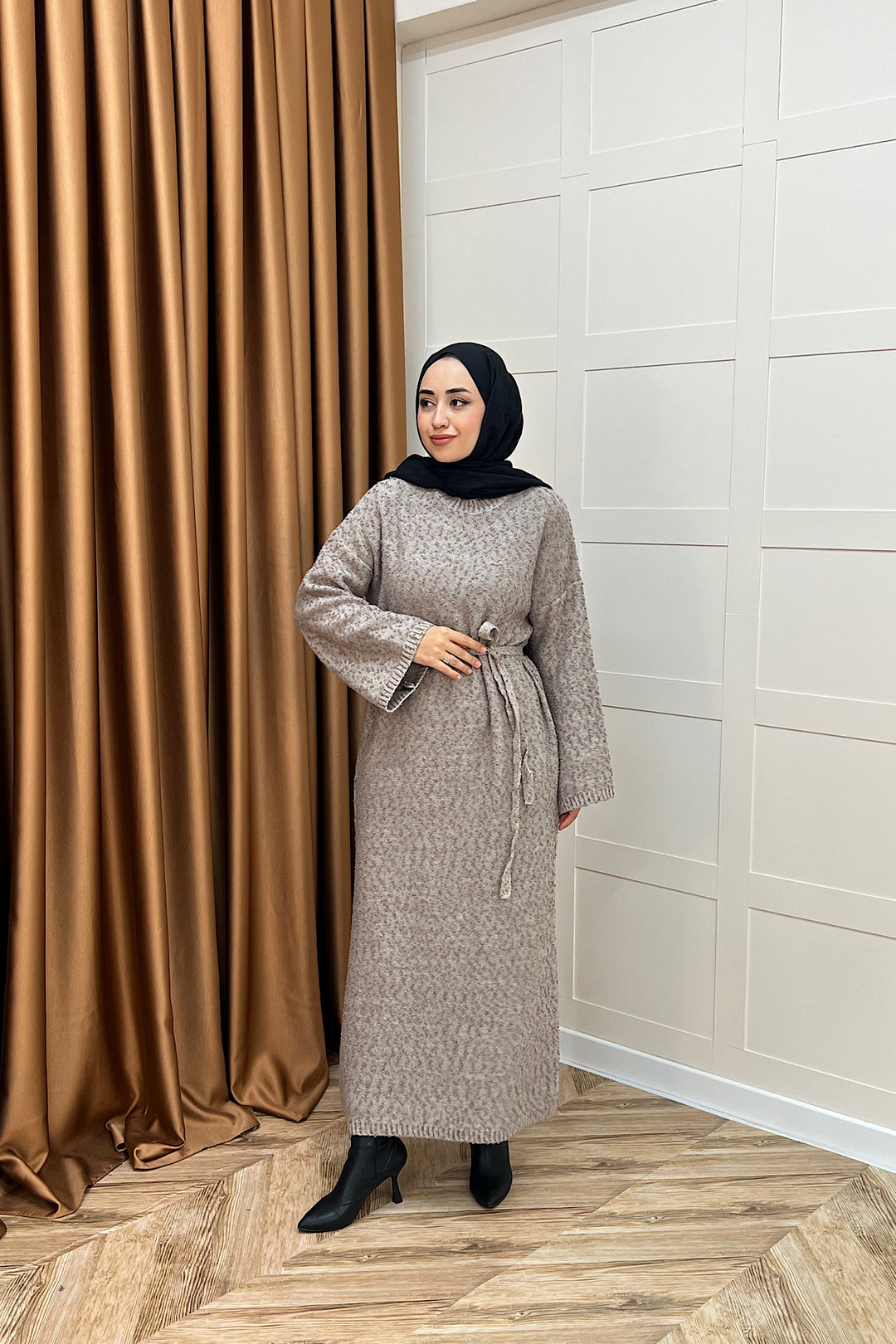 Yumoş Sim Karışımlı Salaş Triko Elbise Vizon 252500-VIZON