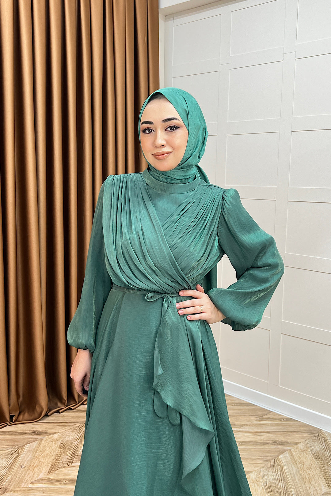 Luna Saten Abiye Mint Yeşili 3072-MINTYESILI