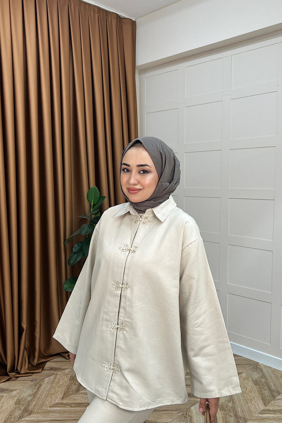 Nilda Aksesuar Düğmeli Takım Taş 62812-TAS