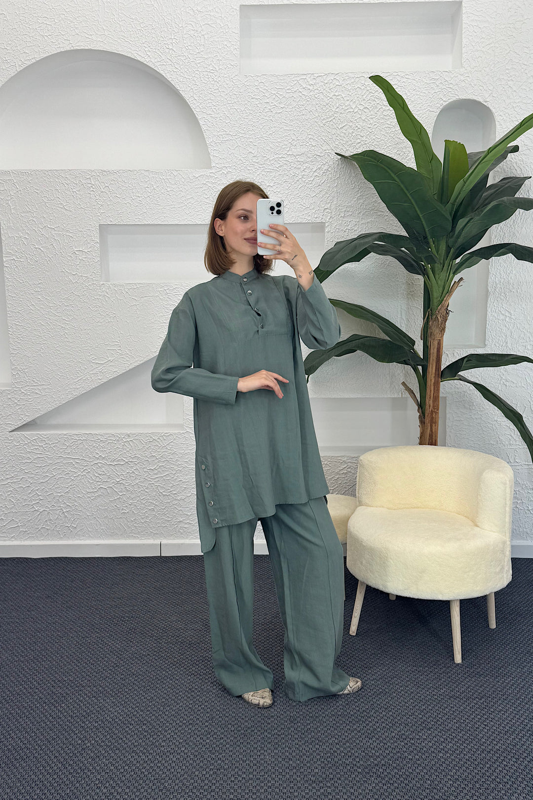 Yanları Çıtçıtlı Tesla Takım Mint 1947-MINT