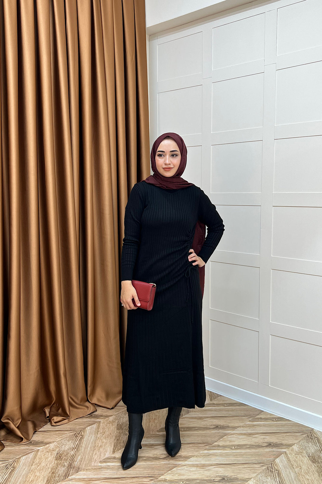 Yandan Büzgülü Triko Elbise Siyah 24870-SIYAH