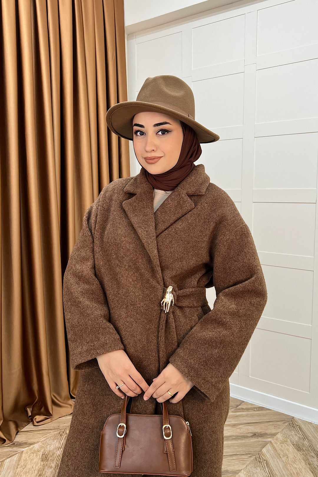 Yaren Premium Kumaş Broş Detay Kaban Kahverengi 5511-KAHVERENGI