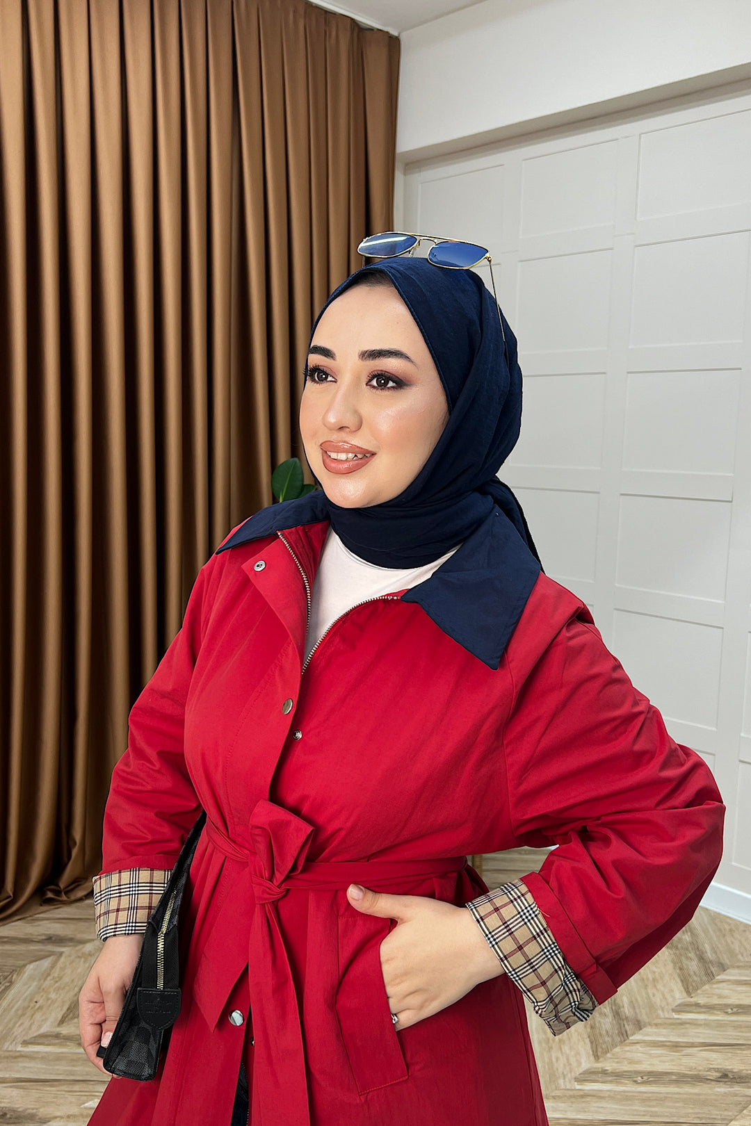 Dora Kuşaklı Uzun Trençkot Kırmızı 62613-KIRMIZI