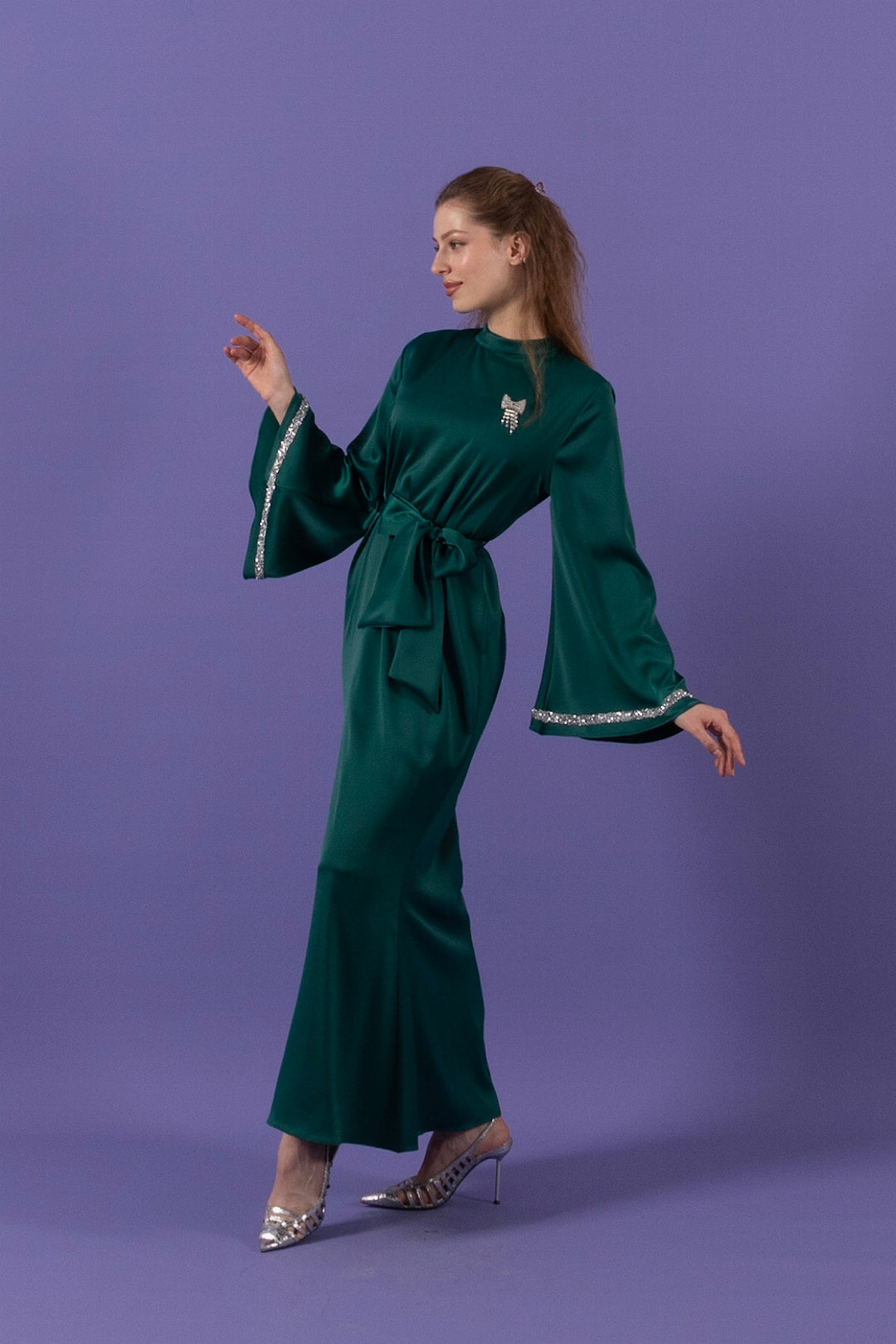 Kolları Taş Detay Saten Abiye Zümrüt 3011-ZUMRUT