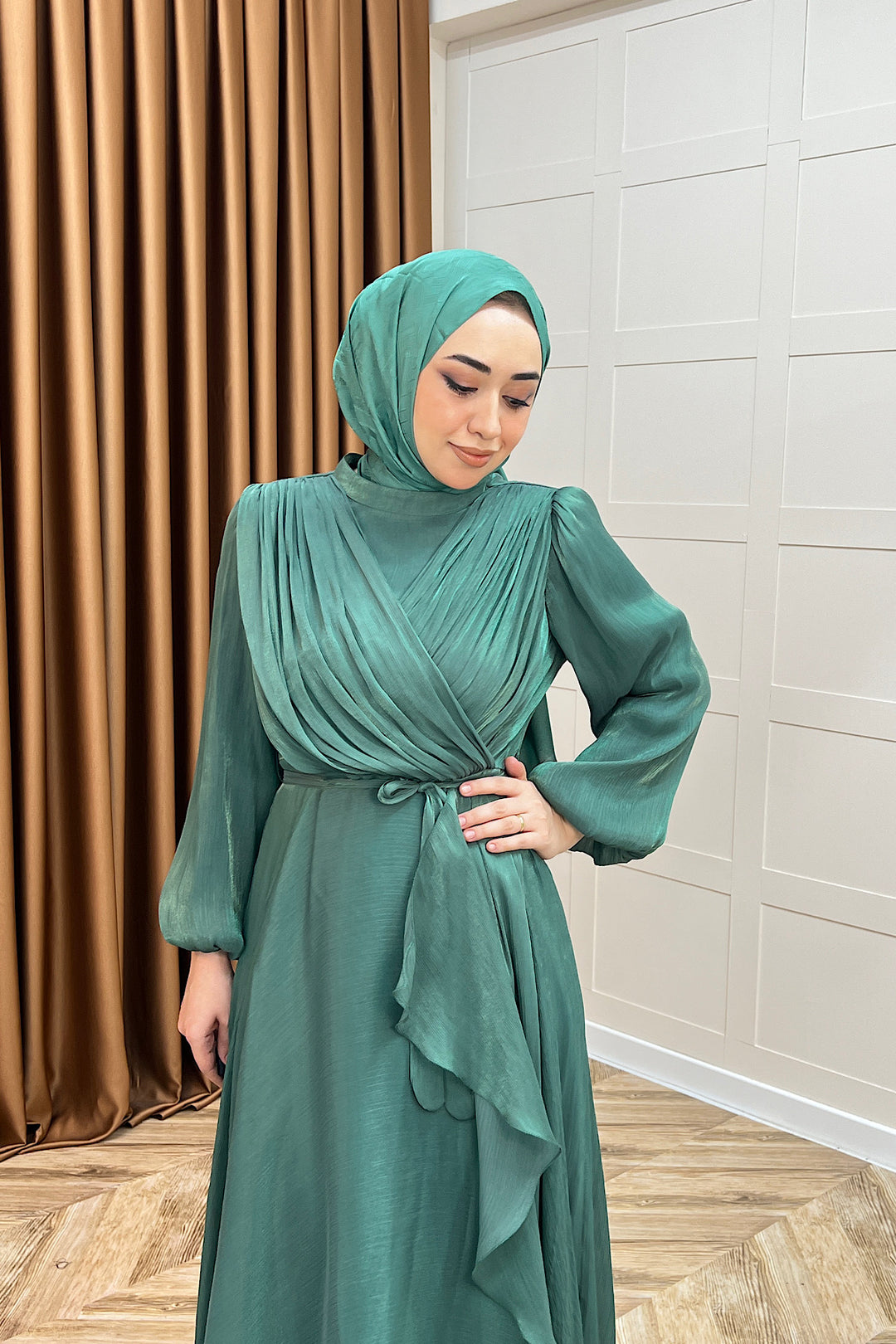 Luna Saten Abiye Mint Yeşili 3072-MINTYESILI
