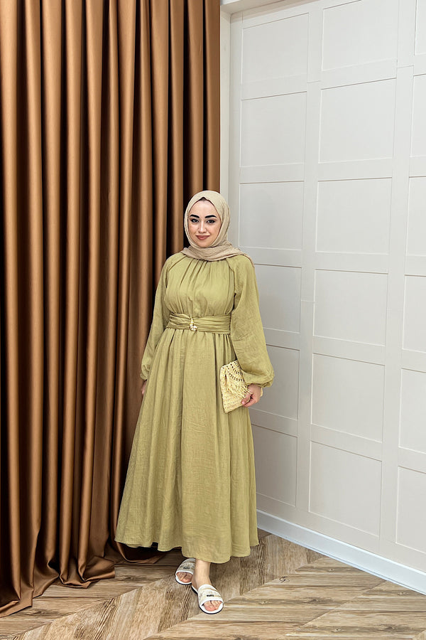 Angelina Broş Detay Elbise Yağ Yeşili 5168-YAGYESILI