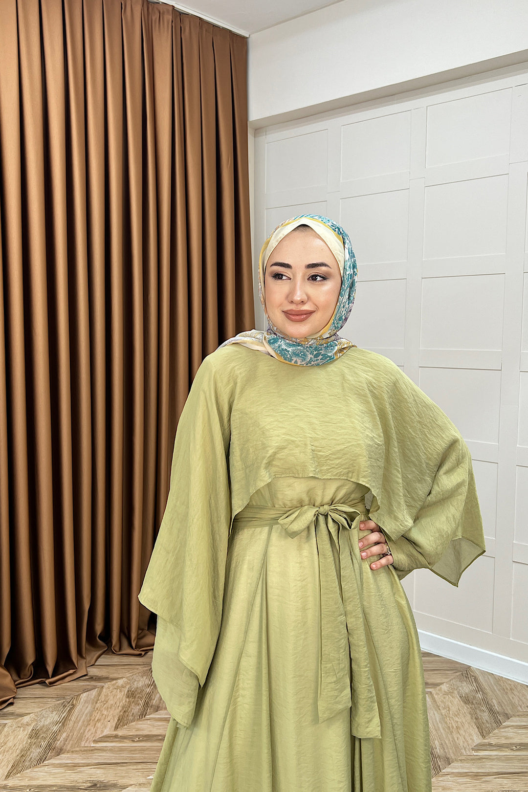Bella Pelerin Detay Elbise Yeşil 8054-YESIL