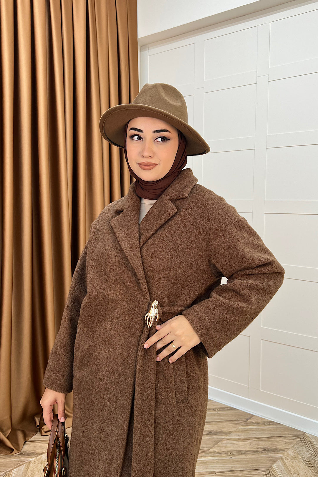 Yaren Premium Kumaş Broş Detay Kaban Kahverengi 5511-KAHVERENGI