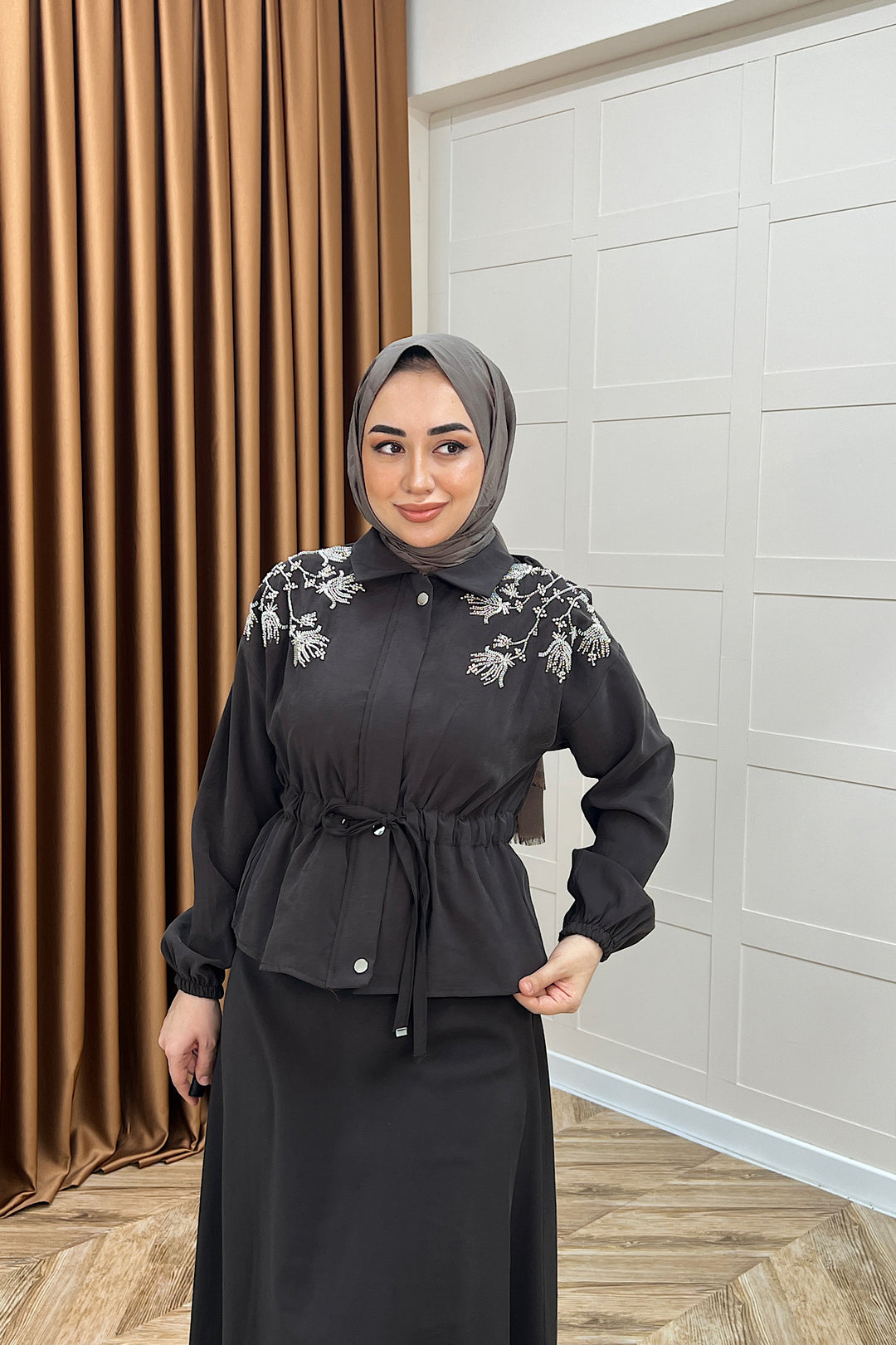 Laura Taş İşlemeli Etek Takım Kahverengi 02969-KAHVERENGI