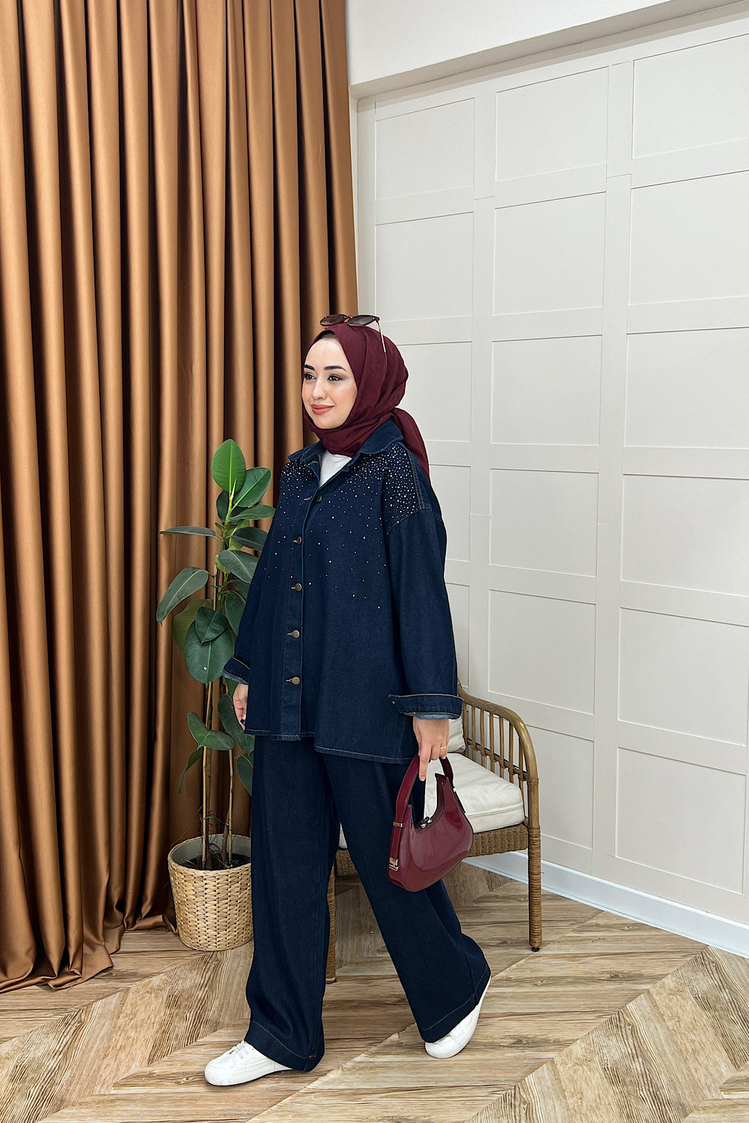 Reyna Taş İşlemeli Kot Takım Lacivert 62806-LACIVERT