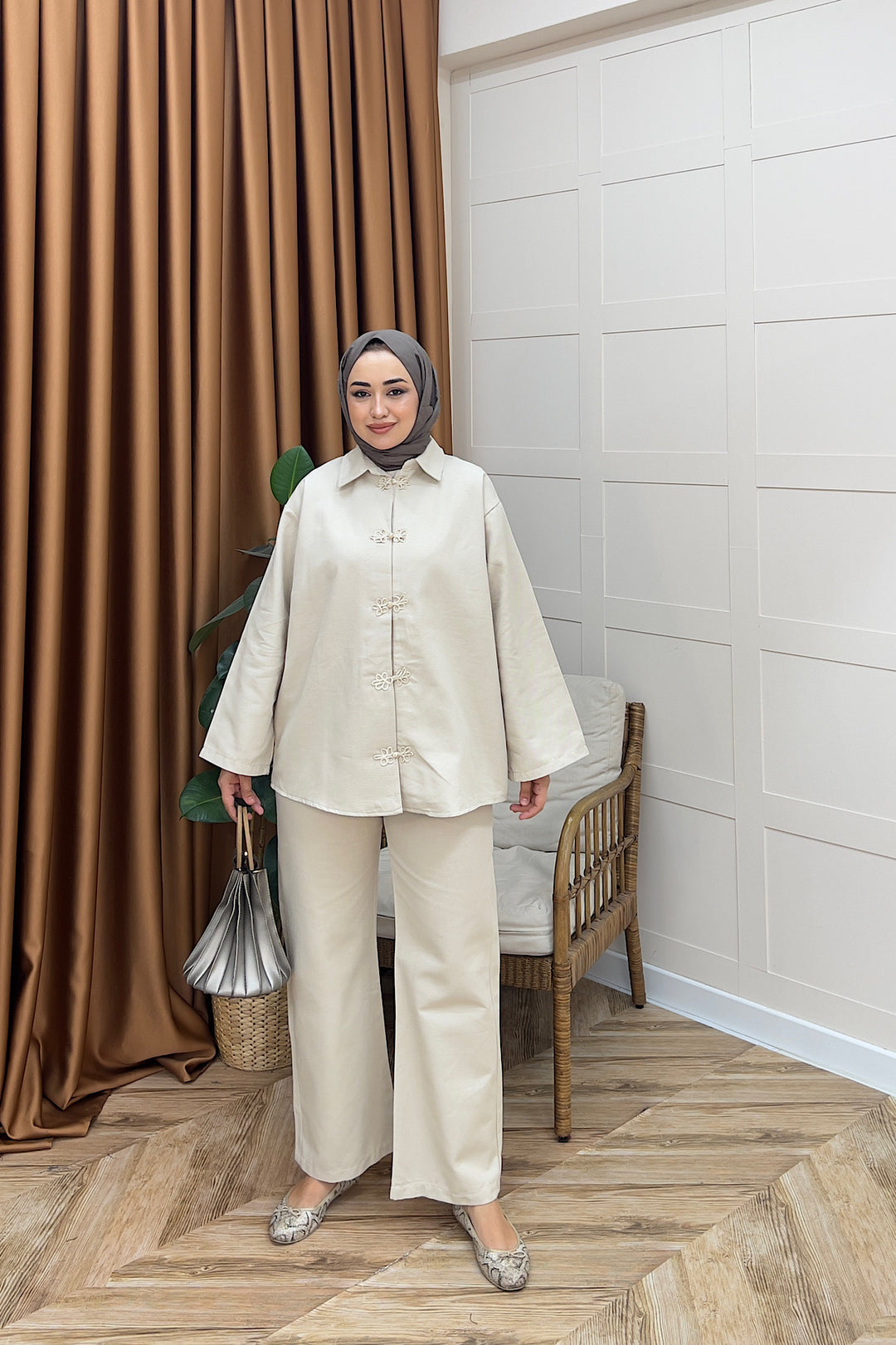Nilda Aksesuar Düğmeli Takım Taş 62812-TAS