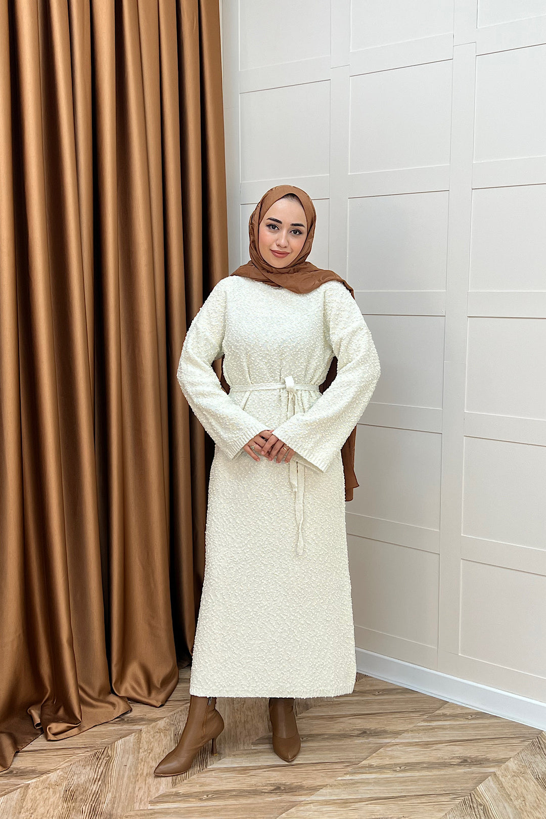 Yumoş Sim Karışımlı Salaş Triko Elbise Krem 252500-KREM