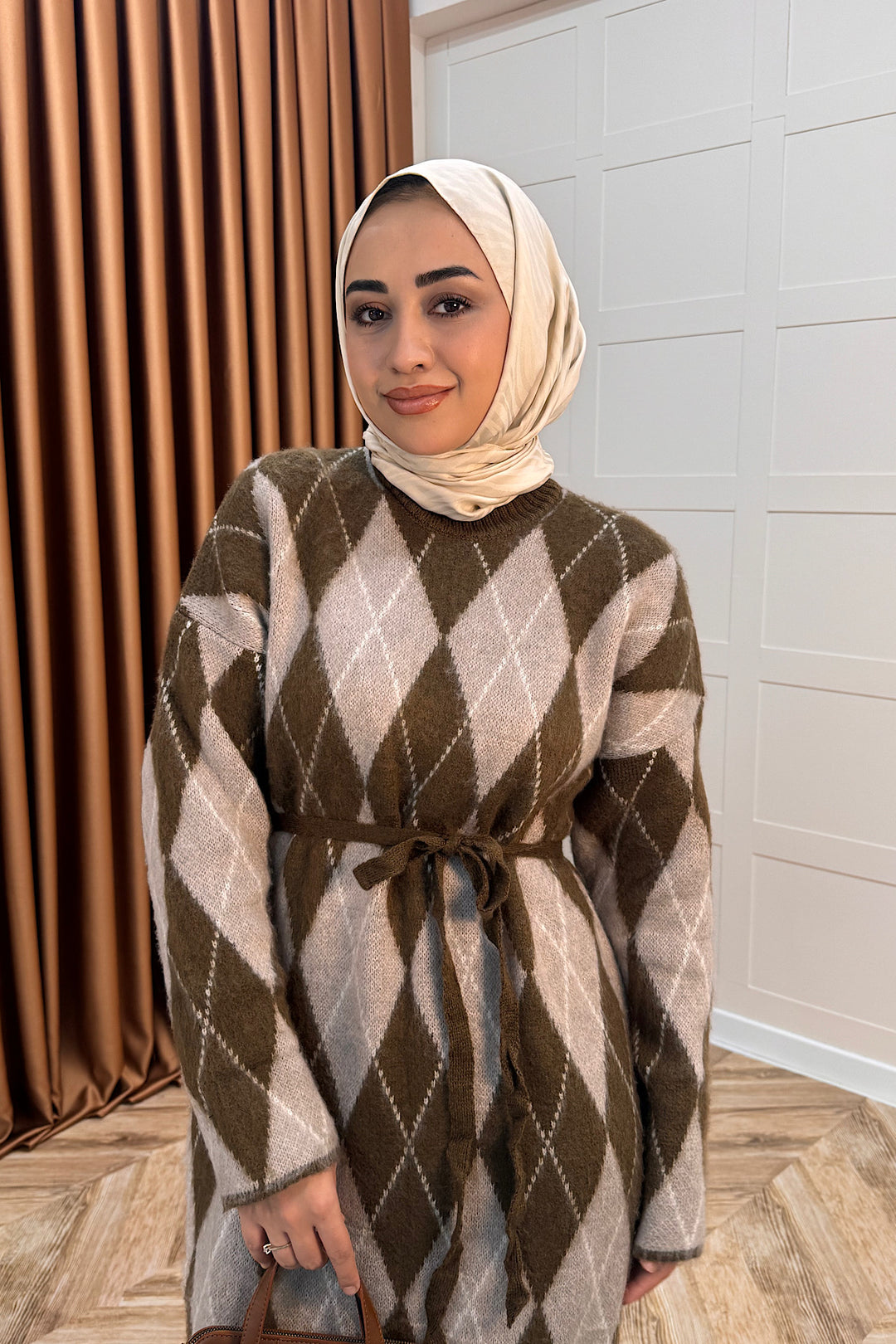 Baklava Desenli Triko Elbise Kahverengi 241300-KAHVERENGI