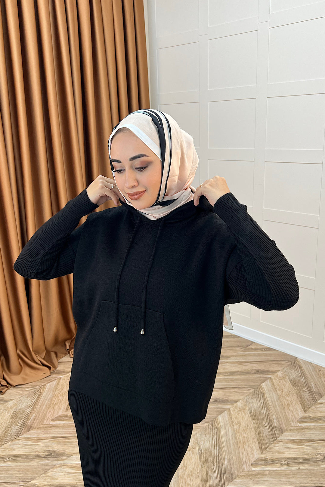 Üst Kapüşonlu İkili Triko Elbise Siyah 25290-SIYAH