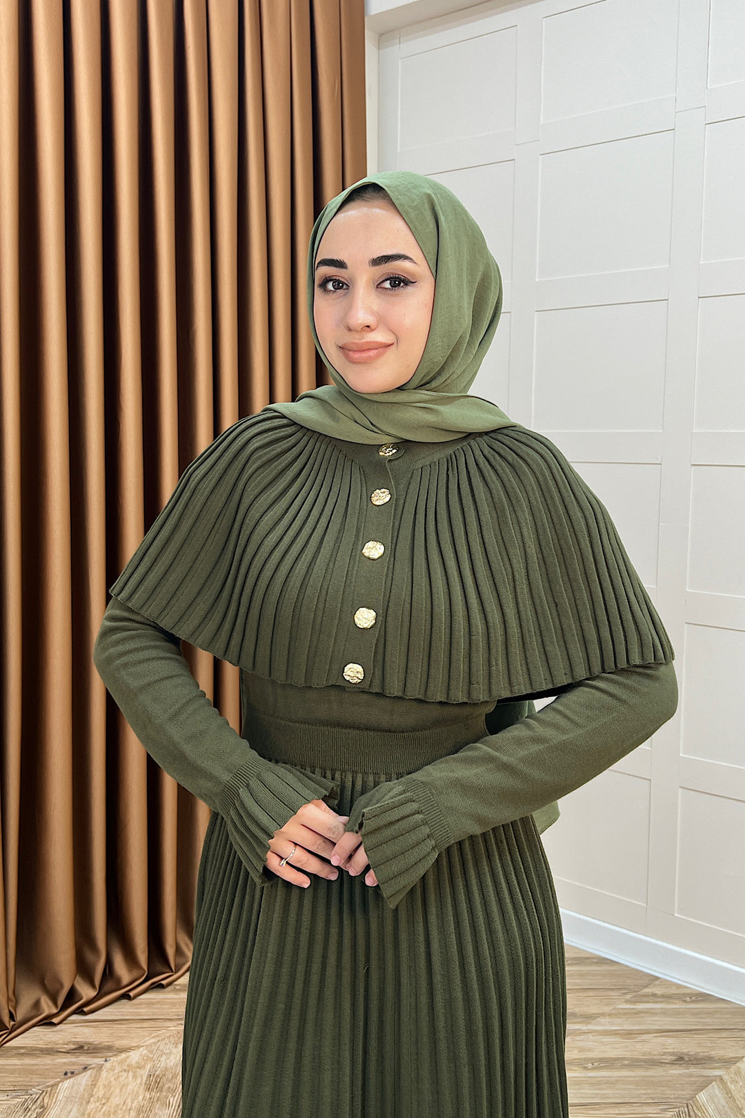 Kelebek Pelerinli Triko Elbise Haki 10200-HAKI