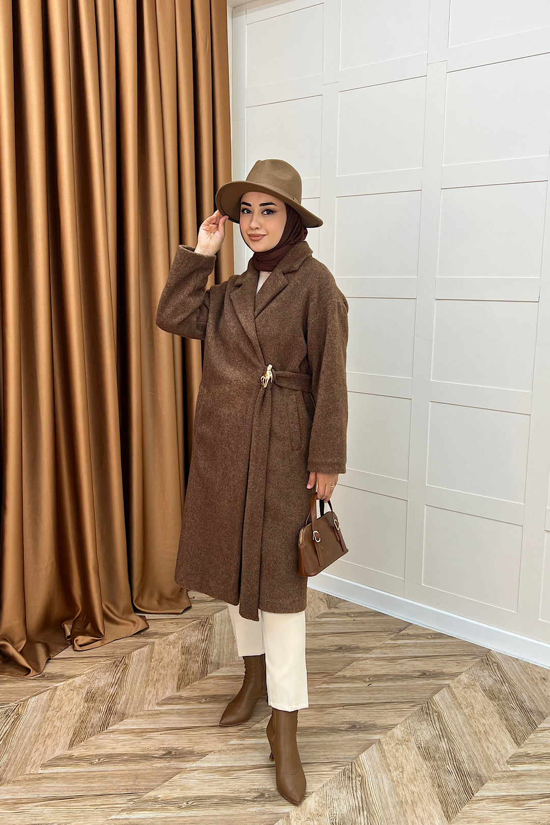 Yaren Premium Kumaş Broş Detay Kaban Kahverengi 5511-KAHVERENGI