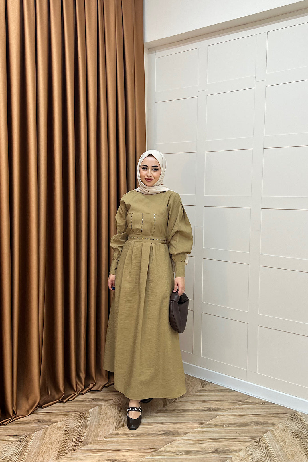 Lara Taş Detaylı Elbise Yağ Yeşili 26030-YAGYESILI