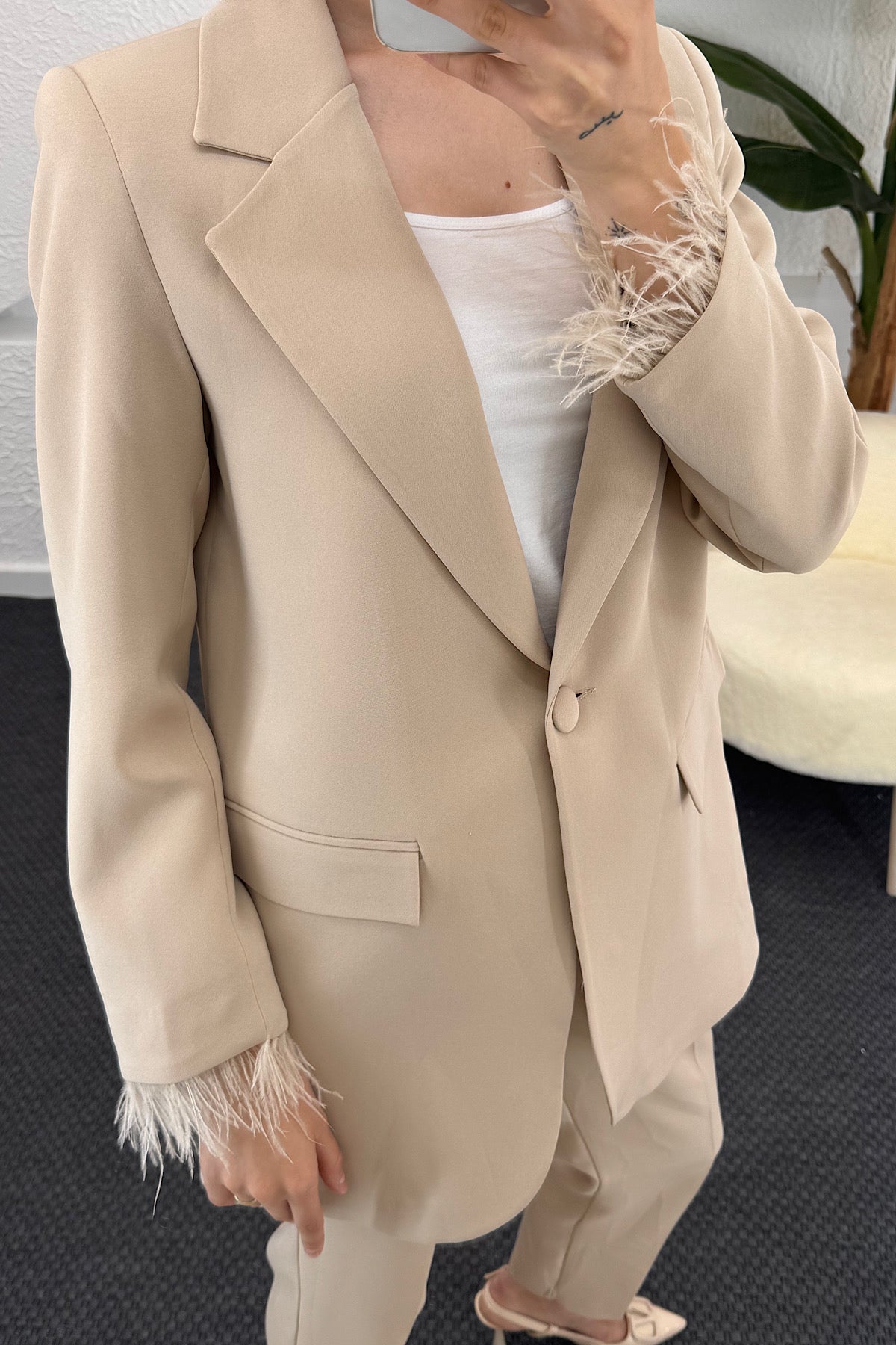 Bilek Tüy Detay Blazer Ceketli Takım Taş 6161-TAS