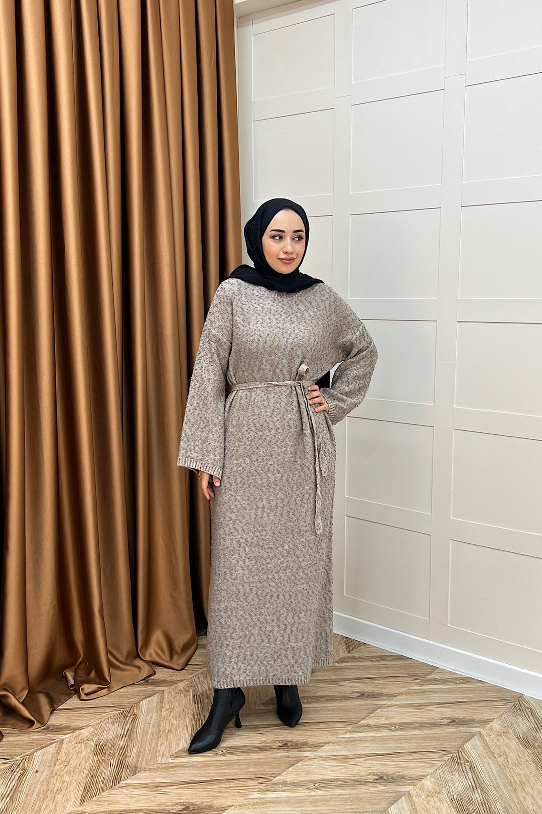 Yumoş Sim Karışımlı Salaş Triko Elbise Vizon 252500-VIZON