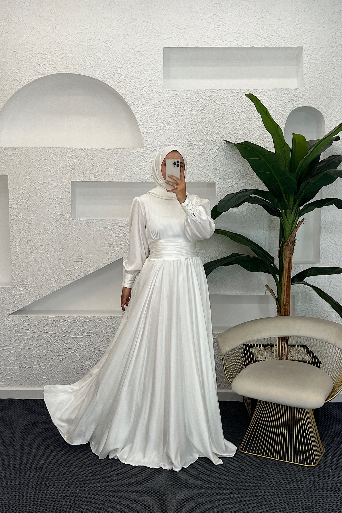 Beli Piliseli Saten Abiye Beyaz 04340-BEYAZ