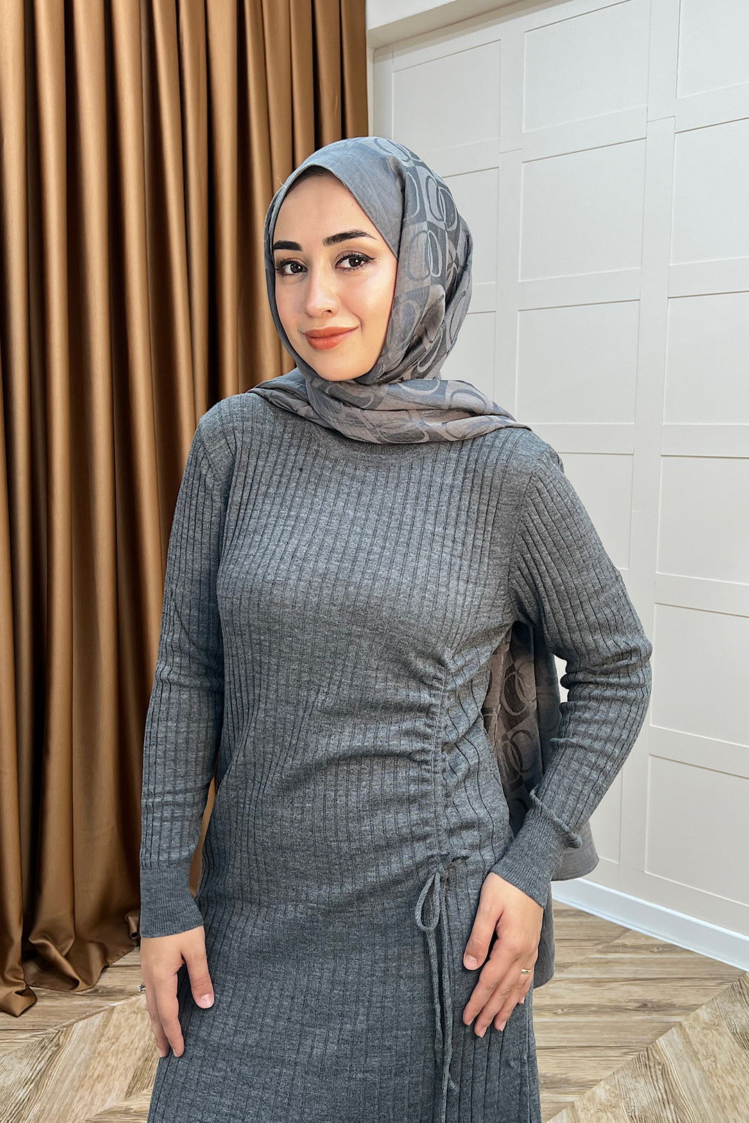 Yandan Büzgülü Triko Elbise Gri 24870-GRI