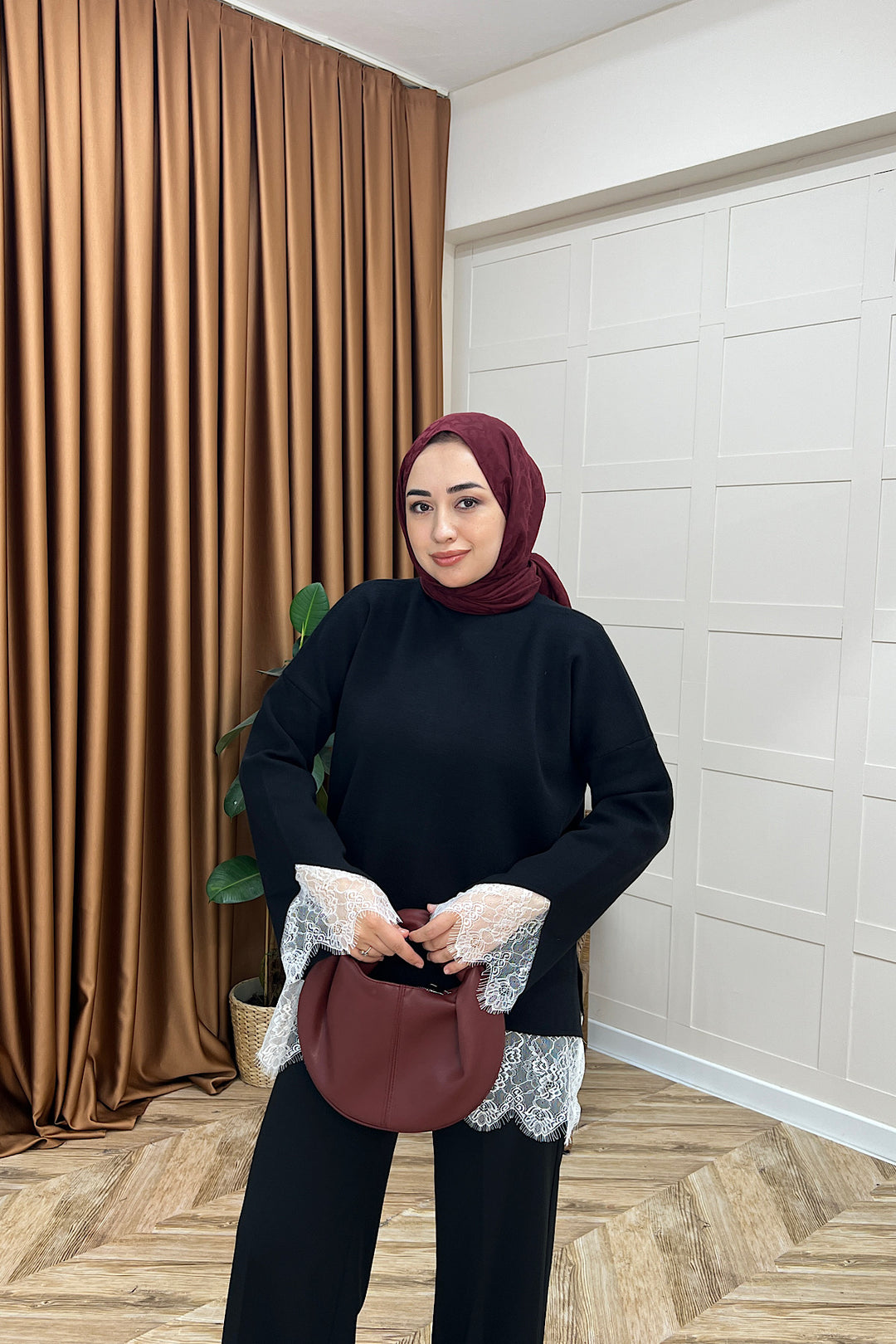 İbiza Dantel Detay Tunik Siyah 26200-SIYAH