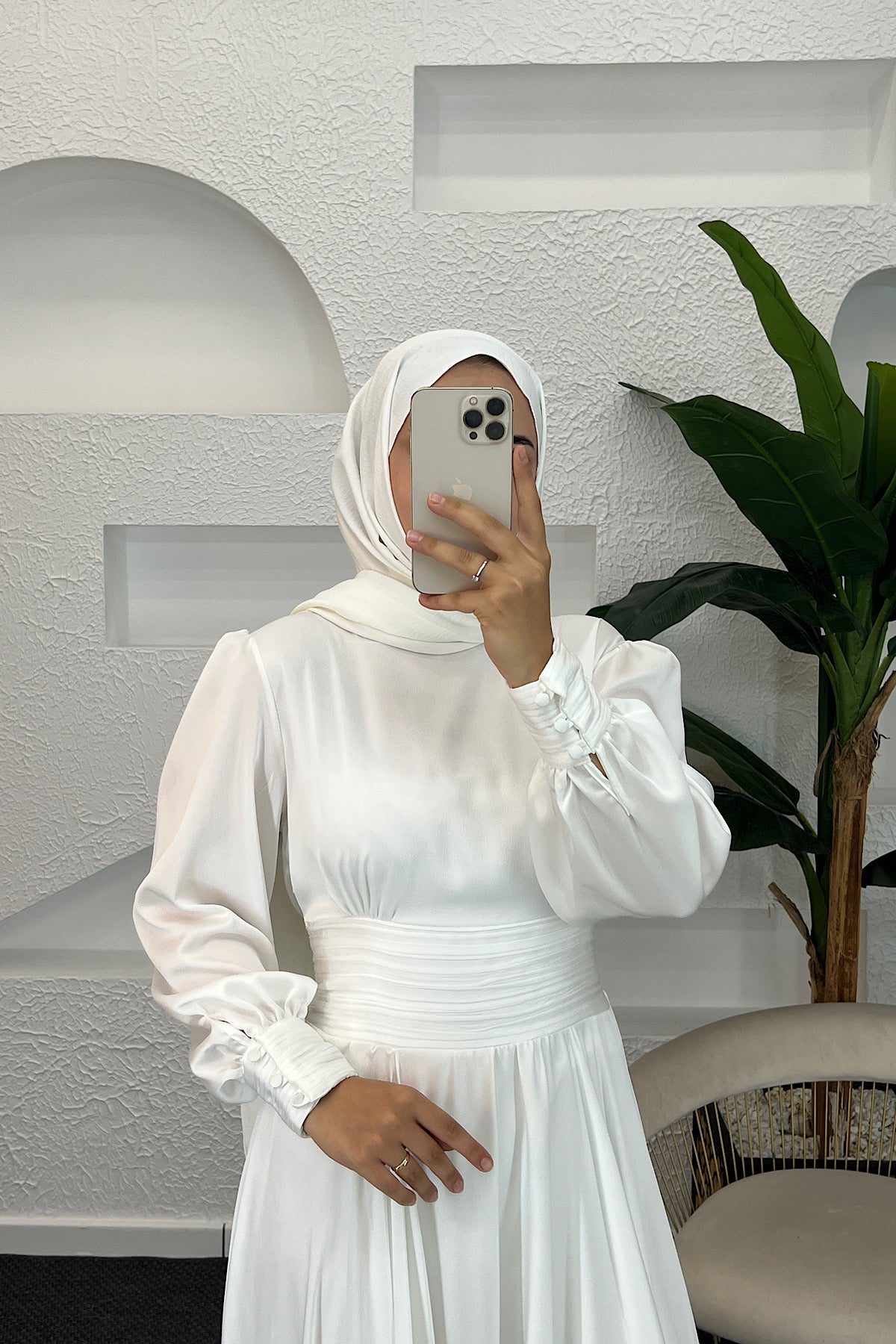 Beli Piliseli Saten Abiye Beyaz 04340-BEYAZ