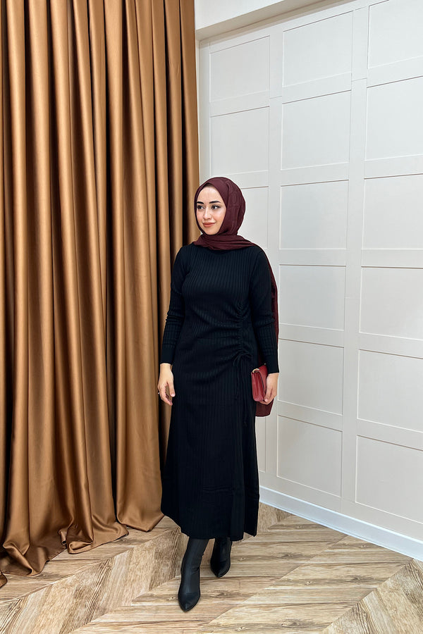 Yandan Büzgülü Triko Elbise Siyah 24870-SIYAH