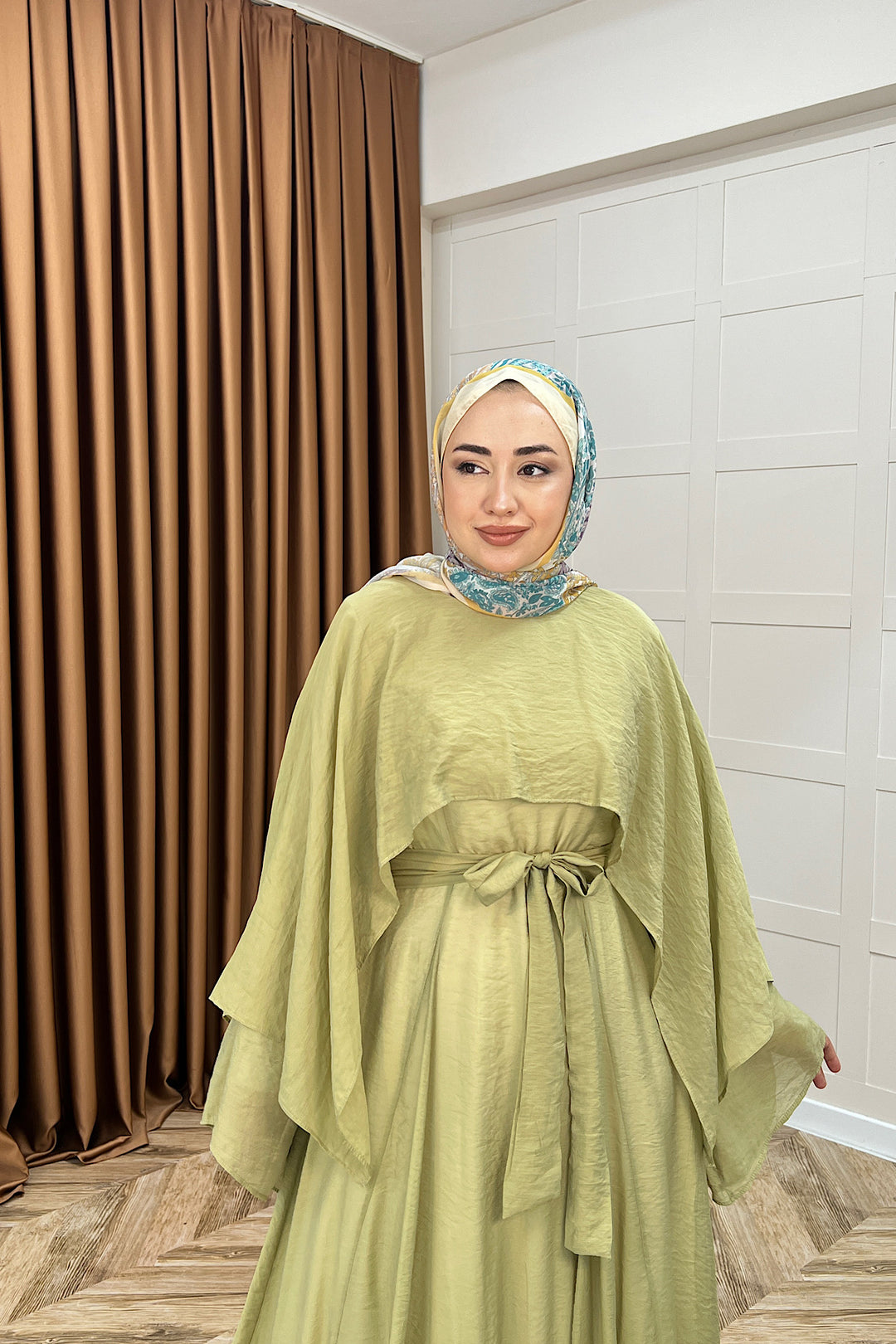 Bella Pelerin Detay Elbise Yeşil 8054-YESIL